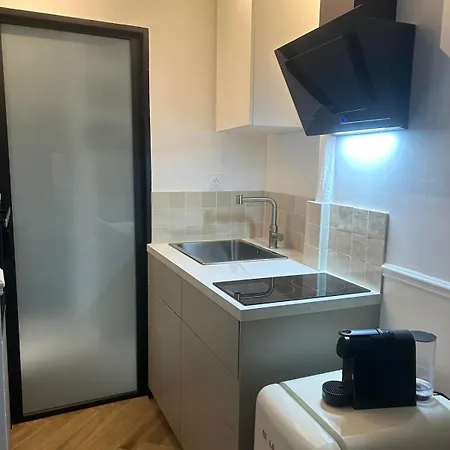 Flat In Heart Of Parijs