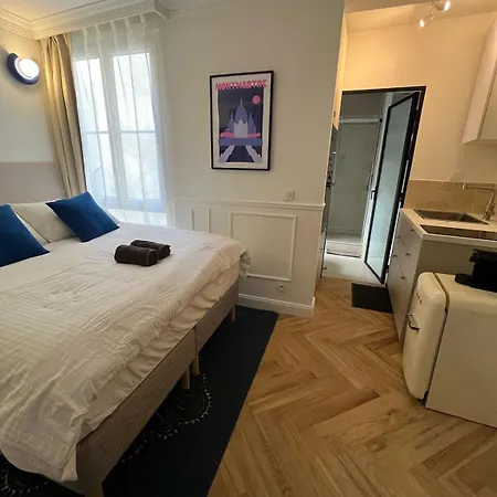 Apartment Flat In Heart Of Paris