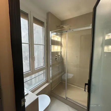 Flat In Heart Of * Париж